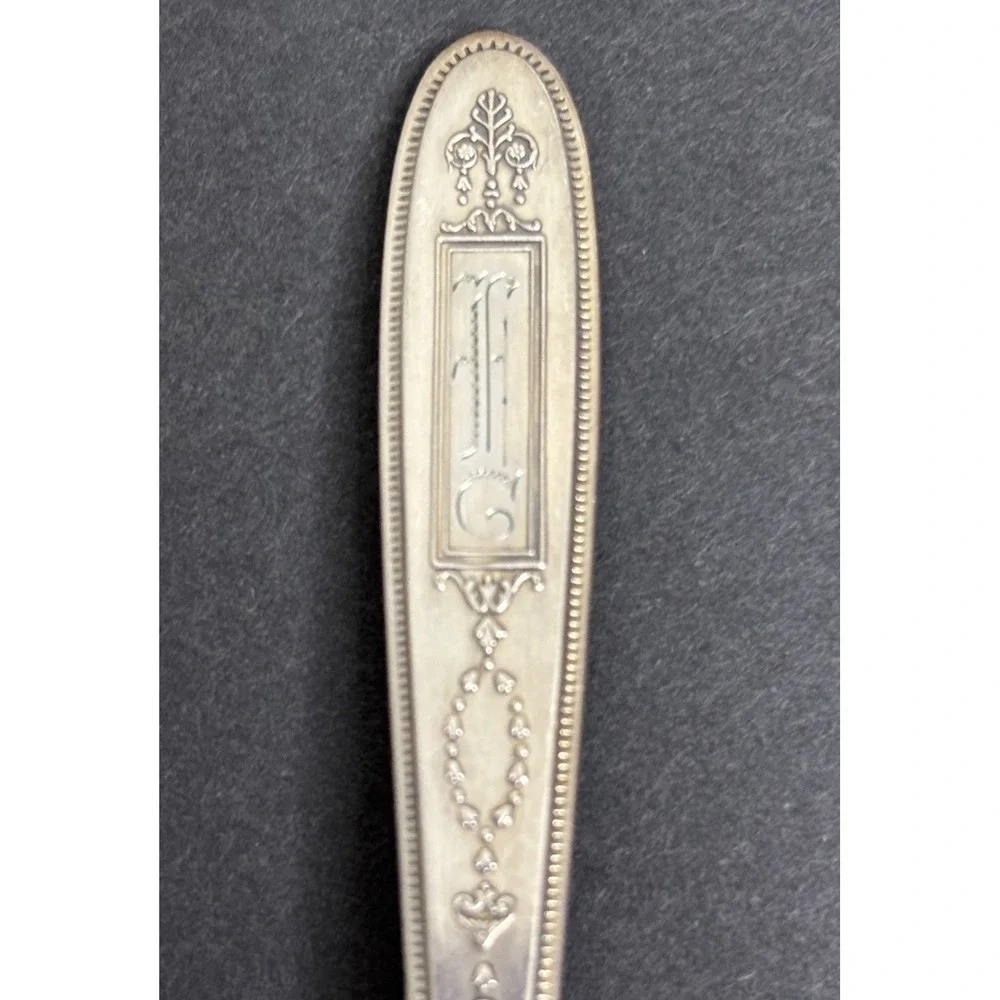 8 Oneida Community Grosvenor Teaspoons Silverplate 6 1/8